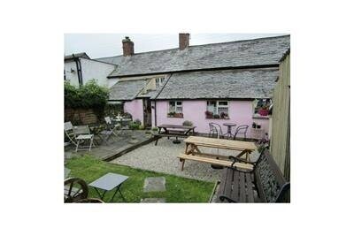 Thriving Day time Tea Rooms & Evening Chippy for Sale Photo 4