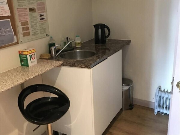 FREEHOLD PRIVATE TAXI HIRE BUSINESS FOR SALE IN RAINHAM/ESSEX Photo 4