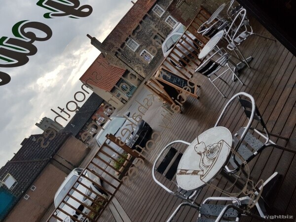 Coffee shop/Restaurant in town centre Photo 4