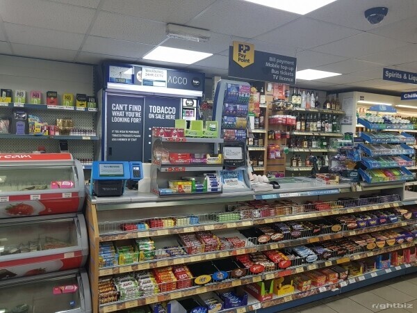 Superb SELF SERVICE CONVENIENCE STORE, FULL FREE OFF LICENCE Photo 4