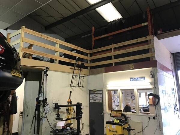THRIVING MOT TESTING & REPAIRS CENTRE FOR SALE IN LLANDUDNO Photo 4