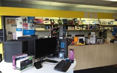 TOWN CENTRE COMPUTER REPAIRS & SALES COMPANY FOR SALE IN ASHTON UNDER LYNE Photo 4