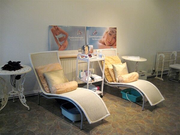 EXCELLENT HAIR & BEAUTY SALON - NOTTINGHAMSHIRE Photo 4