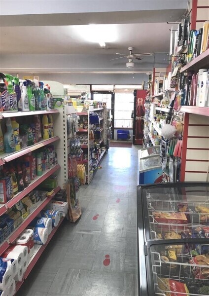 VILLAGE POST OFFICE & LICENSED CONVENIENCE STORE FOR SALE IN OXFORDSHIRE Photo 4