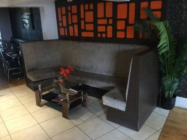 Indian Restaurant with a Popular Takeaway Service Photo 4