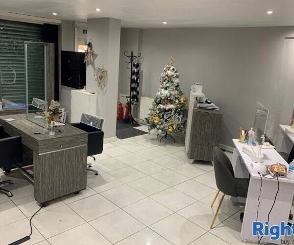 Reputable Hair & Beauty Salon In Whitefield Photo 4