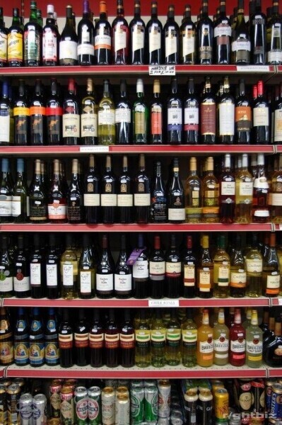 Bargain booze store flin MUST VIEW Photo 4