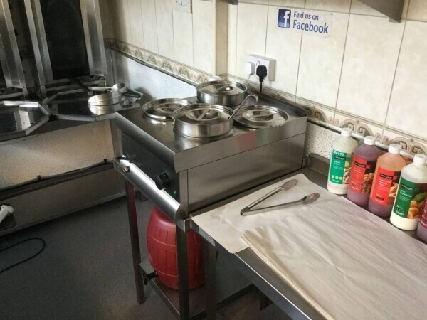 Successful And Well Established Fish And Chip Shop Photo 4