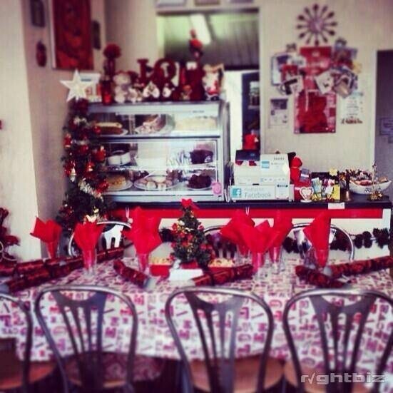 Cafe/Tearoom in a prime location on Gillingham High Street, Kent Photo 4