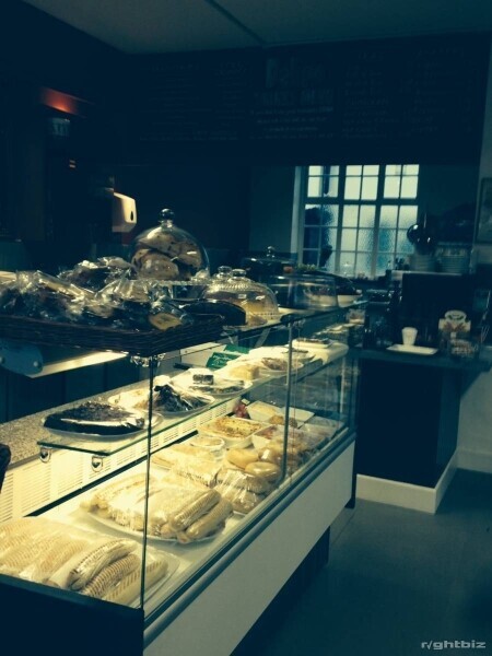 Beautiful little Sandwich bar/ Coffee shop in the heart of pretty Felpham village W .Sussex Photo 4