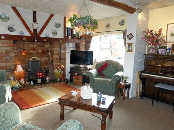 EXCEPTIONAL 7 BEDROOM HOTEL - LEICESTERSHIRE/WARWICKSHIRE BORDER Photo 4