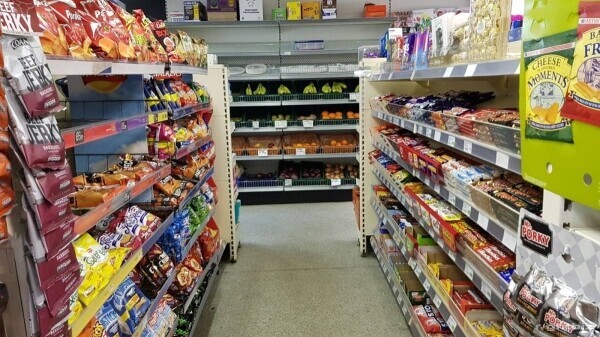 Convenient Store For sale in Ascot Leasehold Photo 4