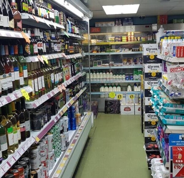 Convenient Store For sale in Rickmansworth Leasehold Photo 4