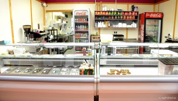 Sandwich Bar and Coffee Shop with Ice cream Parlour in Prime location of Aberdeen. Photo 5
