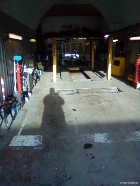 MOT & Repairs Garage Windsor, Berkshire, Fantastic Location Photo 4