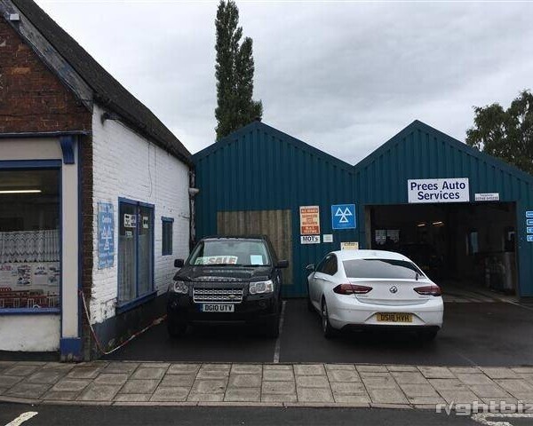 POPULAR WELL-ESTABLISHED GARAGE Photo 4
