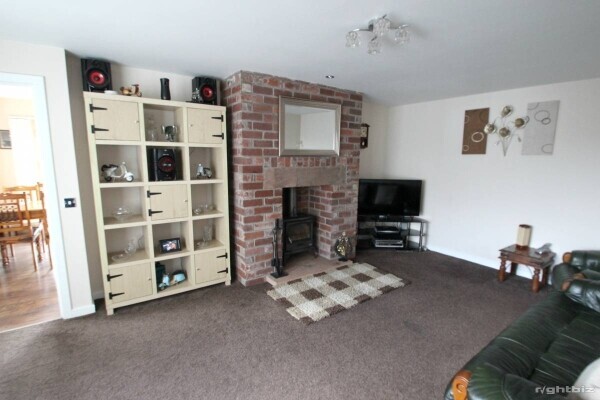 Village Store and Post Office with Owners Accommodation for Sale in Thornhill Photo 4