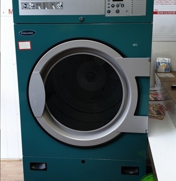 Dry cleaning shop for sale forest gate London Photo 4