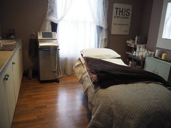 Beauty, Therapy & Tanning For Sale in Harrogate Photo 4