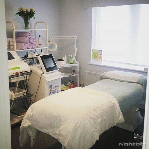 Harrogate Beauty Salon, Established in 1990, Prime Harrogate Location Photo 4