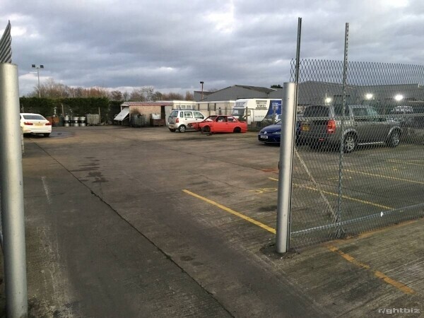 Long established Large MoT and Repair Garage for sale in Hartlepool Photo 4