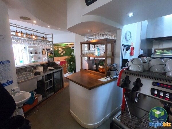 LICENSED DELICATESSEN & CAFE: CHORLTON CUM HARDY: Photo 4