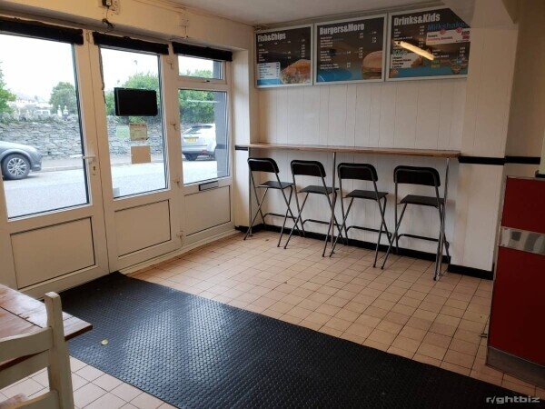 Traditional Fish & Chip Shop for sale in Isle of Anglesey Photo 4