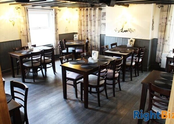 SHROPSHIRE - WELL APPOINTED VILLAGE PUB ON BUSY MAIN ROAD WITH FOOD LED TRADE Photo 4
