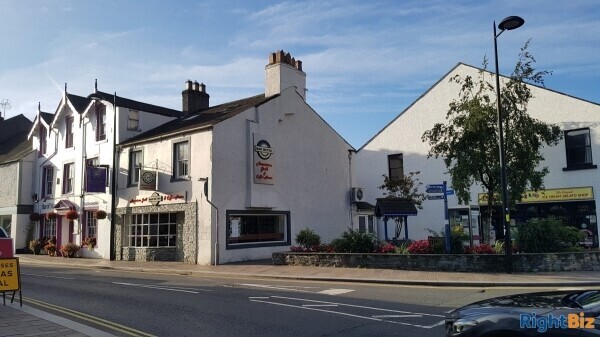 BUSINESS FOR SALE with LEASEHOLD PROPERTY Photo 4