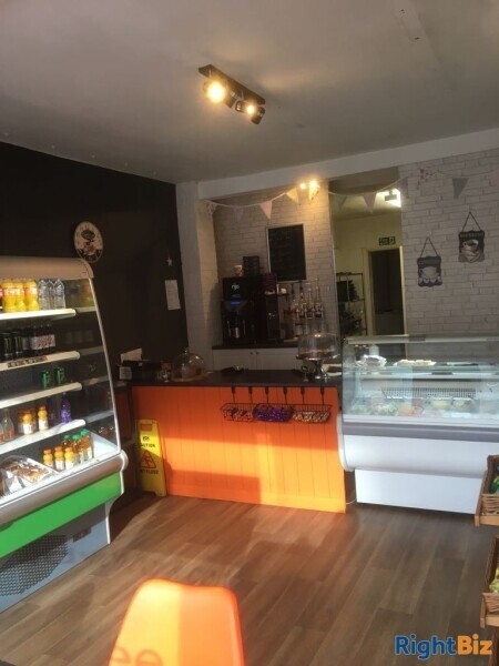 Sandwich and coffee shop with outside catering business Photo 4