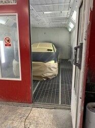 Vehicle mechanics and body repair centre for sale in Perivale Vehicle mechanics and body repair centre for sale in Perivale