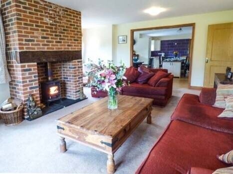 Sizeable, Well-appointed Holiday Cottage in Shropshire Photo 4