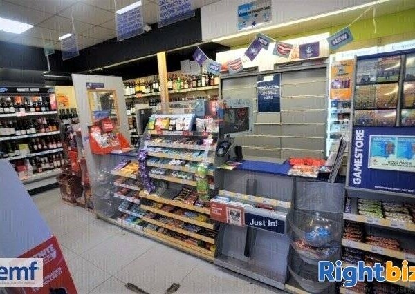 CONVENIENCE STORE Photo 4