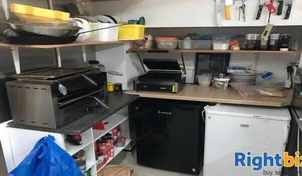 Well-established café & takeaway in Blackpool Photo 4