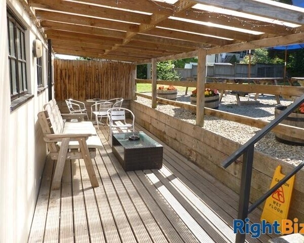 Popular leasehold Free house near to Frome Somerset with lovely beer garden Photo 4