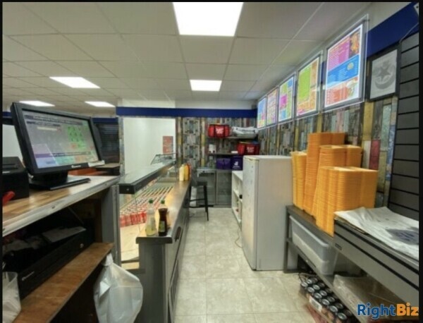 Takeaway/ Restaurant for Sale in Salford (near Salford Quays) - Prime location- Near schools and off Photo 3
