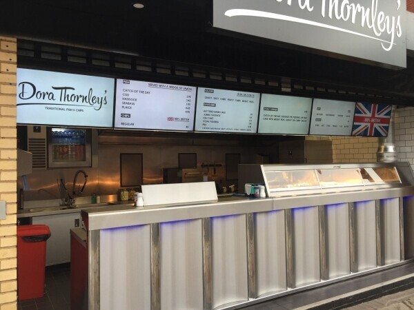 Takeaway Ready to Trade busy town centre location no business rates Photo 3