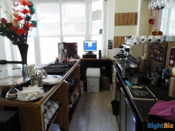 Caffè shop for sale in a posh, central area in Lytham St Annes Photo 4