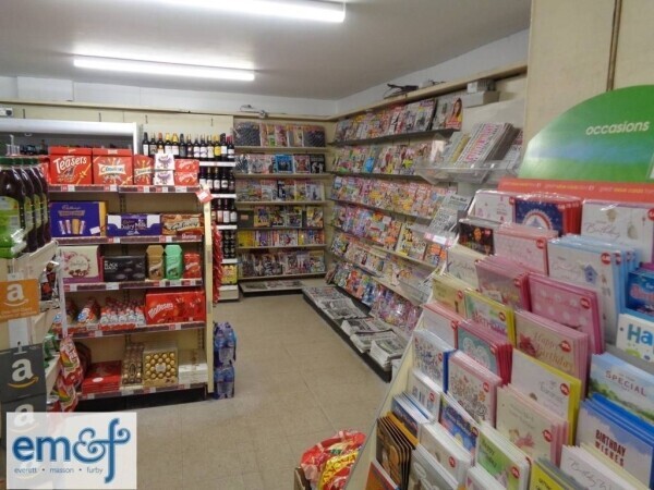 NEW PRICE: Convenience Store in Central Driffield Photo 4