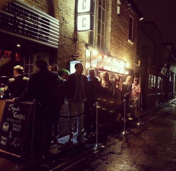 TWO BUSY BARS IN TOWN FOR SALE UNDER ONE ROOF. Photo 5