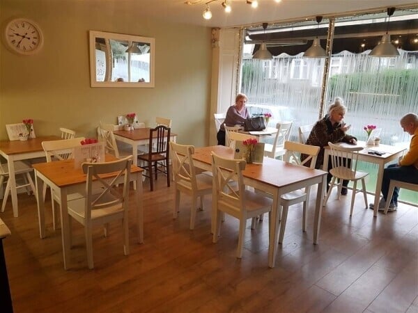 Cafe & Sandwich Bars For Sale in Saltaire Photo 4