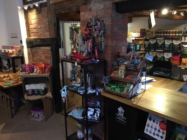 Natural Pet Shop In A Busy Market Town For Sale Photo 5