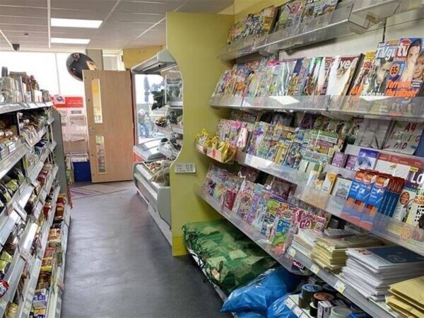 STUNNING SEAFRONT LICENSED CONVENIENCE STORE WITH FAMILY APARTMENT FOR SALE IN BORTH Photo 4
