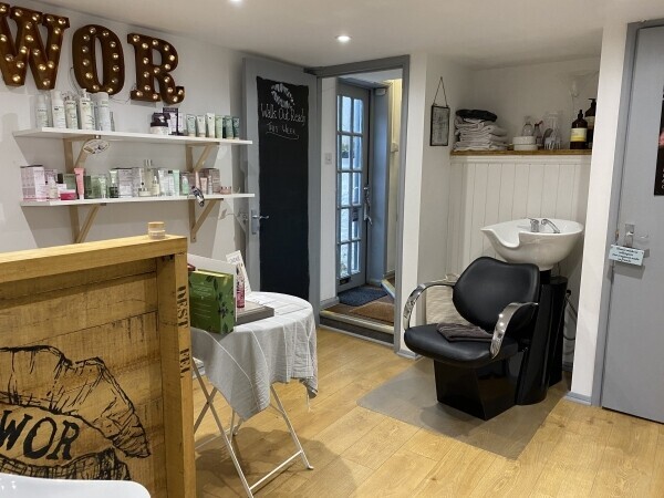 Fast Beauty Bar in Kings Langley, Hertfordshire Photo 5