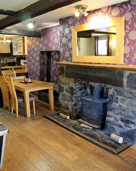 HISTORIC VILLAGE INN ON POWYS/SHROPSHIRE BORDERS WITH 10 ENSUITE LETTING ROOMS Photo 4
