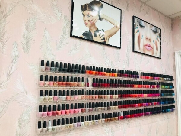 Leasehold Nails and Beauty Salon for sale in Purley Photo 4