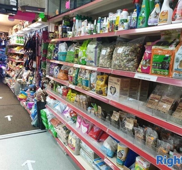HIGHLY PROFITABLE RETAIL & ONLINE LIVE PETS & SUPPLIES CENTRE NEAR STOKE ON TRENT Photo 4