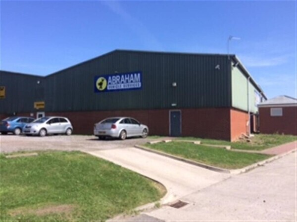 THRIVING MOT TESTING & REPAIRS CENTRE IN BISHOP AUCKLAND Photo 4