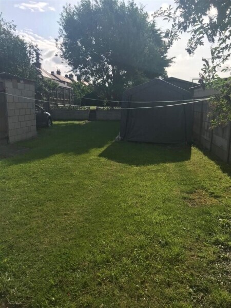 FREEHOLD SANDWICH BAR WITH PRIVATE APARTMENT IN KIRKBY IN ASHFIELD Photo 4