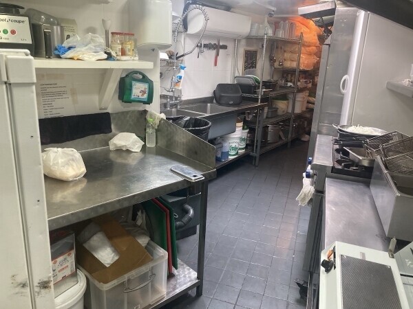 Kebab Shop for Sale in Hammersmith Fulham | Busy Location | High Footfall | Well Maintained Photo 3
